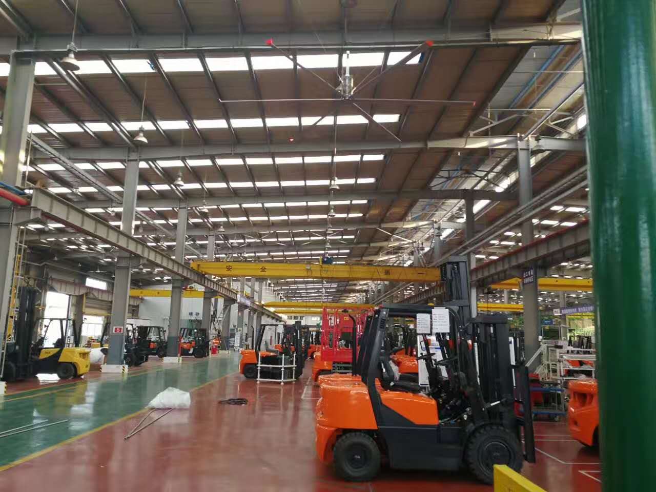 Industrial large fan improves workshop working environment